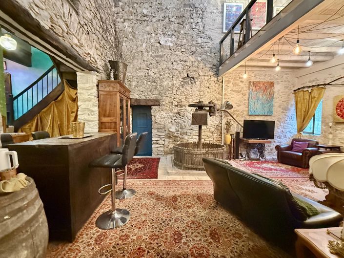 Image No.7-6 Bed House for sale