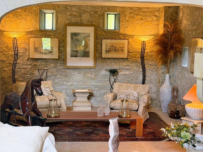 Image No.10-10 Bed House for sale