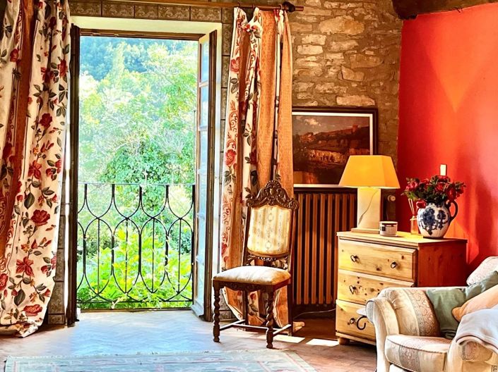 Image No.3-10 Bed House for sale