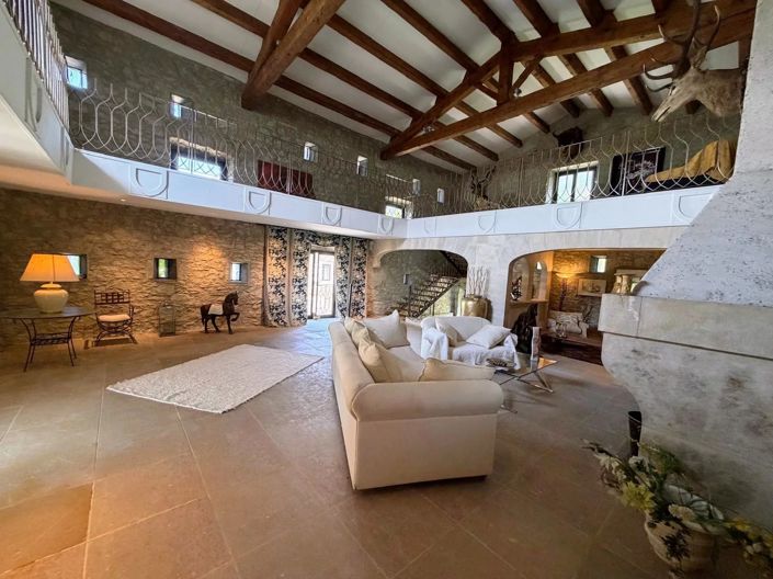 Image No.4-10 Bed House for sale