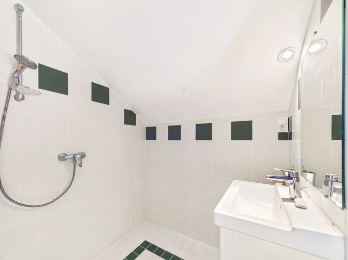 Image No.14-4 Bed House for sale