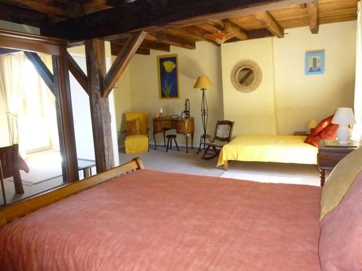 Image No.6-6 Bed House for sale