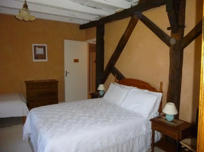 Image No.8-6 Bed House for sale