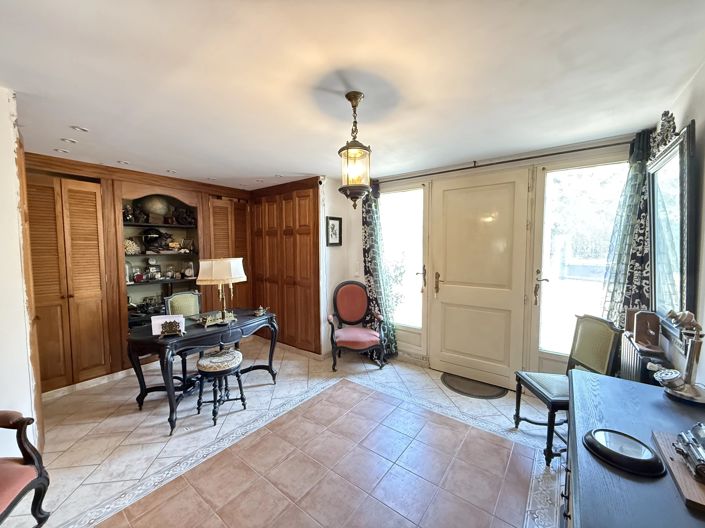 Image No.15-4 Bed House for sale