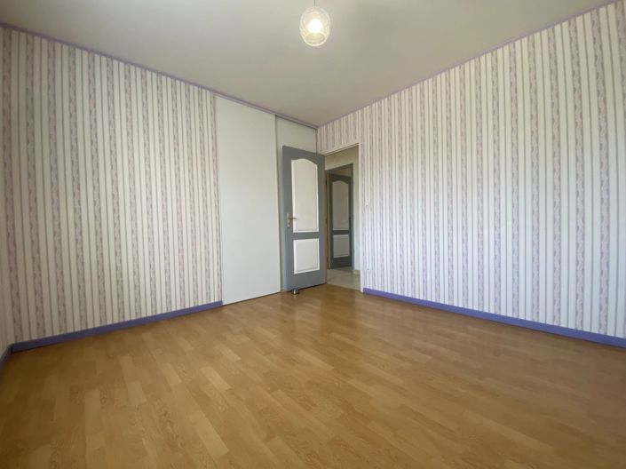 Image No.6-Maison de 3 chambres à vendre à Lathus-Saint-Rémy