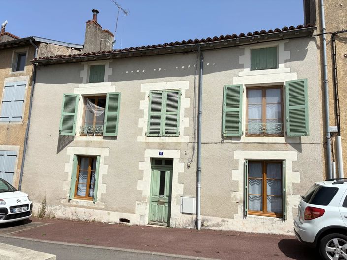 Image No.1-Maison de 3 chambres à vendre à Montmorillon