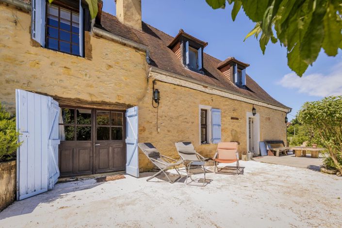 Image No.2-4 Bed House for sale