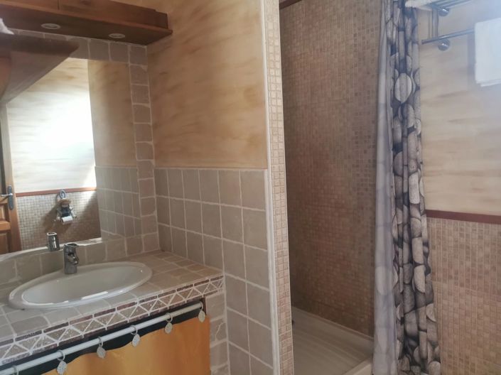 Image No.14-8 Bed House for sale