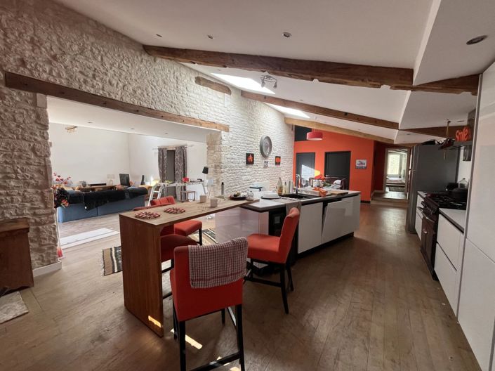 Image No.1-2 Bed House for sale