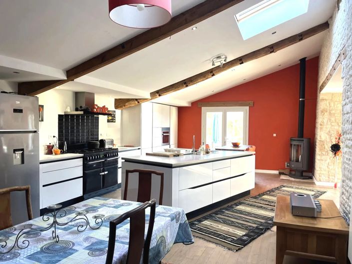 Image No.5-2 Bed House for sale