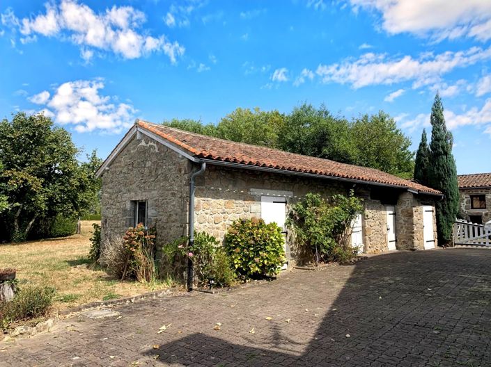 Image No.6-Maison de 4 chambres à vendre à Saint-Saud-Lacoussière