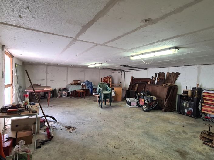 Image No.12-3 Bed House for sale