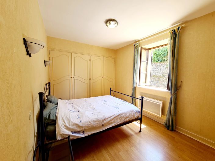 Image No.8-3 Bed House for sale