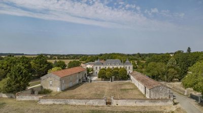 1 - Saint-Jean-d'Angély, Maison