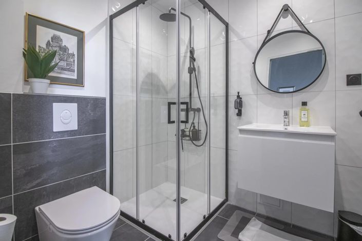 Image No.12-8 Bed House for sale