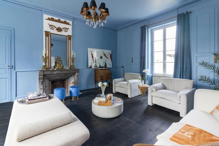 Image No.6-8 Bed House for sale