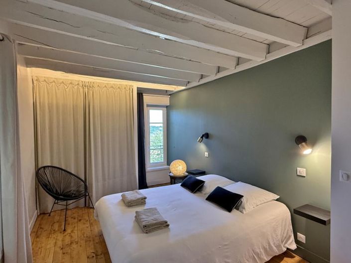 Image No.11-3 Bed House for sale