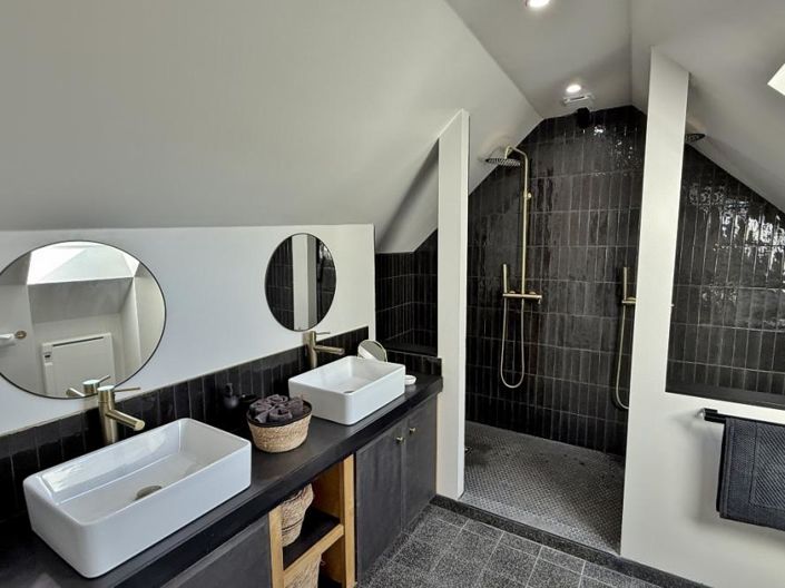 Image No.12-3 Bed House for sale