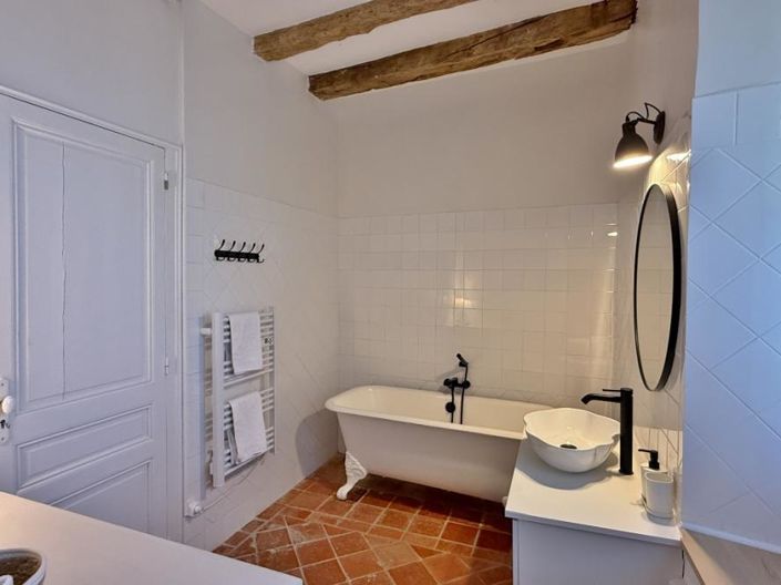 Image No.9-3 Bed House for sale