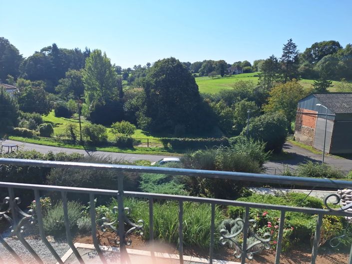 Image No.2-Maison de 4 chambres à vendre à Charroux