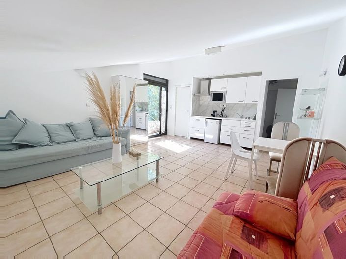 Image No.10-5 Bed House for sale