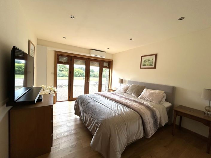 Image No.13-4 Bed House for sale