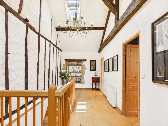 Image No.10-5 Bed House for sale