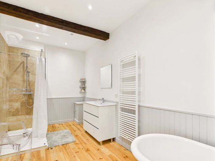 Image No.9-5 Bed House for sale