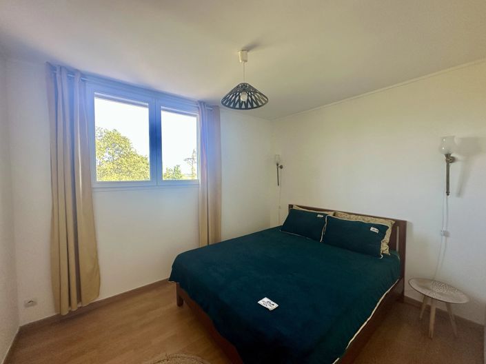 Image No.10-6 Bed House for sale