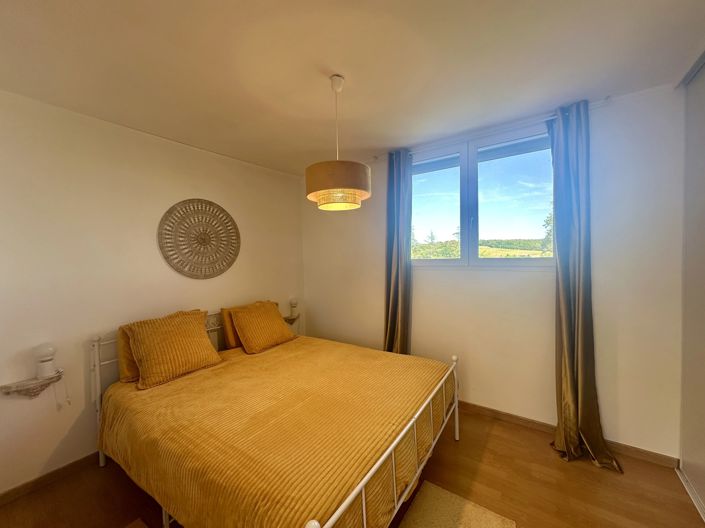 Image No.11-6 Bed House for sale