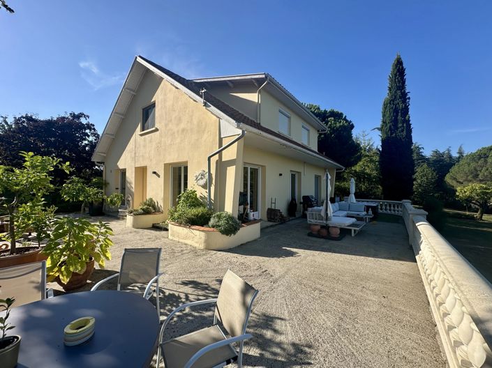 Image No.14-6 Bed House for sale