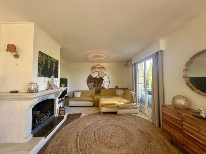 Image No.4-6 Bed House for sale