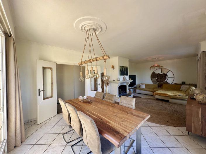 Image No.3-6 Bed House for sale