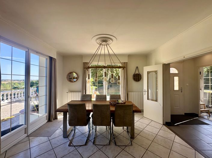 Image No.5-6 Bed House for sale