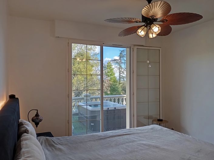 Image No.7-6 Bed House for sale