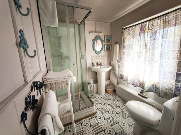 Image No.11-7 Bed House for sale