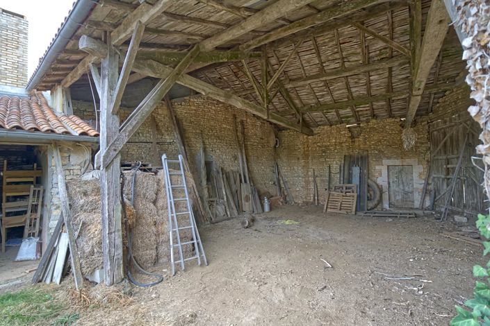 Image No.12-Ferme de 4 chambres à vendre à Villefagnan