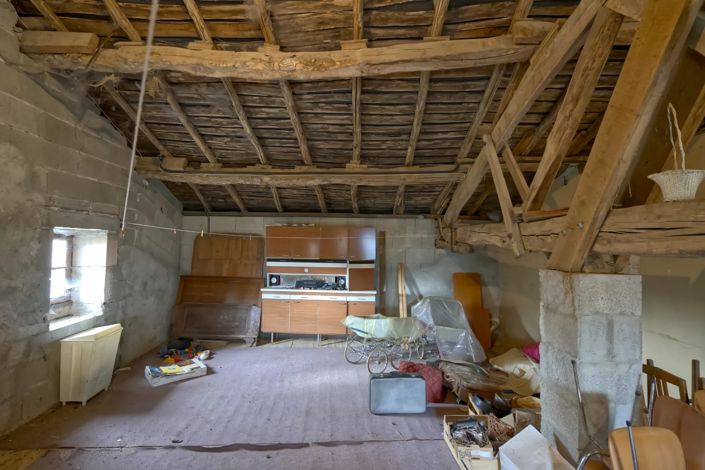 Image No.15-4 Bed Farmhouse for sale