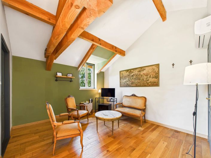 Image No.11-8 Bed House for sale