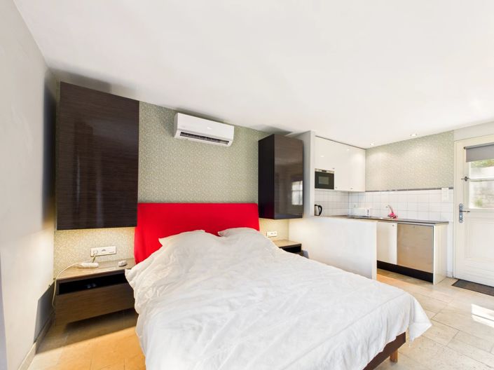 Image No.15-8 Bed House for sale