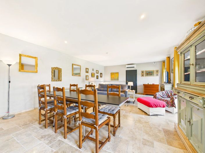 Image No.15-8 Bed House for sale