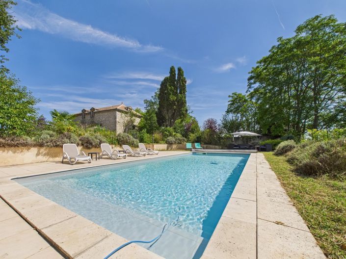 Image No.2-8 Bed House for sale