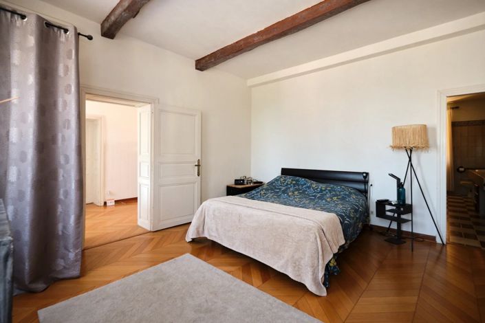 Image No.8-5 Bed Village House for sale