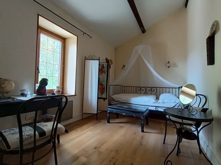 Image No.9-4 Bed House for sale