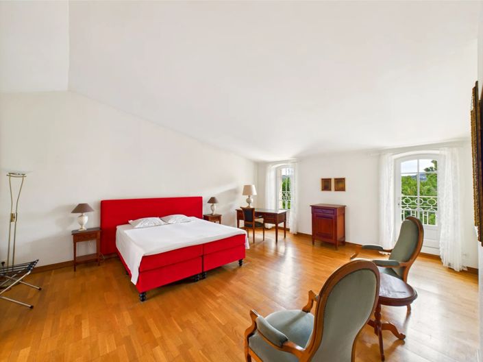 Image No.11-11 Bed House for sale