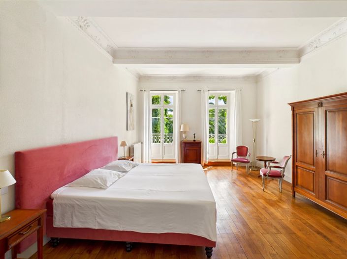 Image No.12-11 Bed House for sale