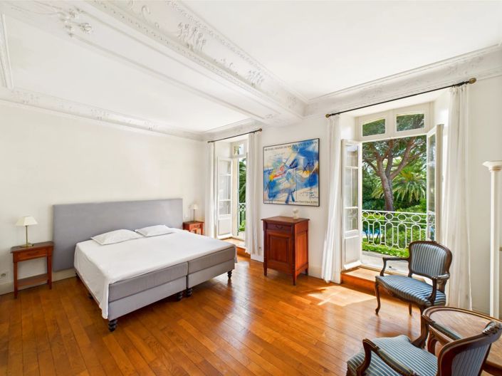 Image No.9-11 Bed House for sale