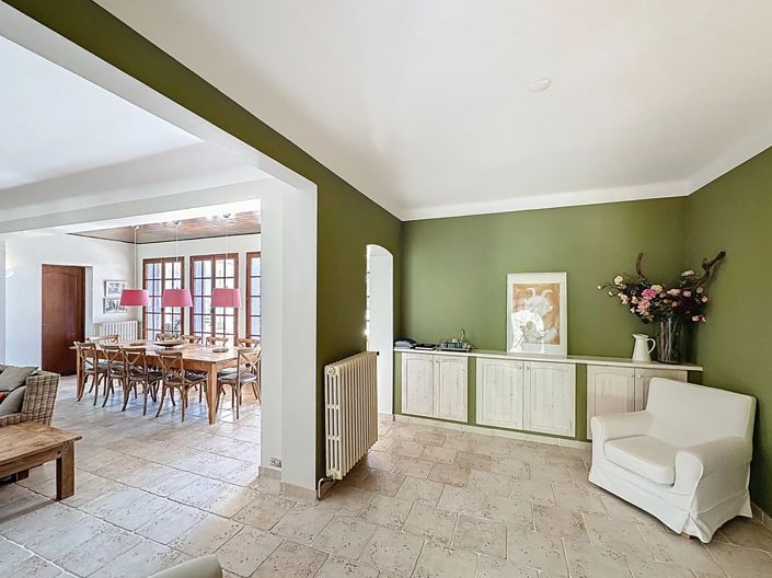 Image No.5-6 Bed House for sale