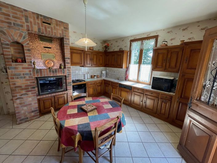 Image No.3-6 Bed House for sale