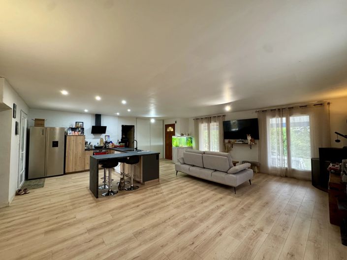 Image No.3-3 Bed House for sale